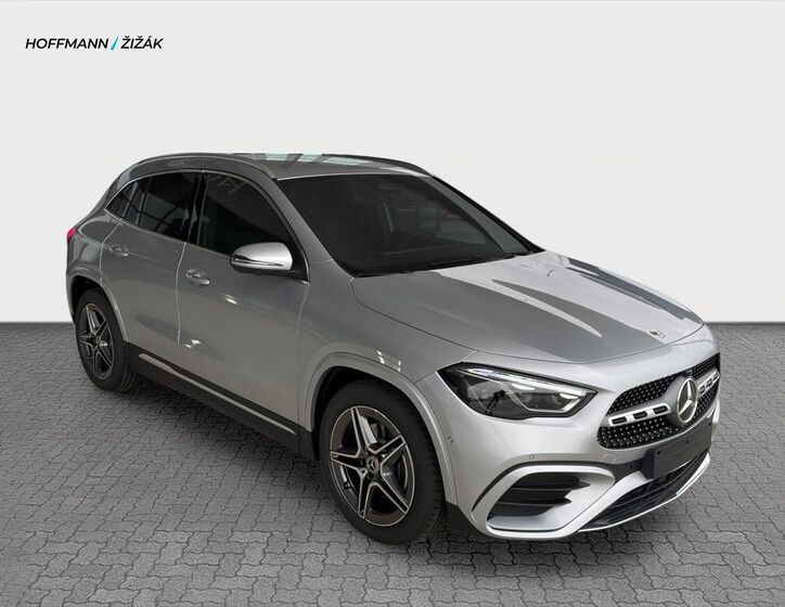 Mercedes-Benz GLA 3