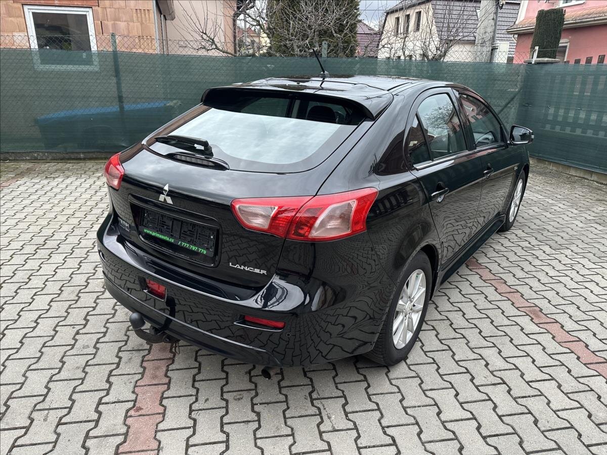 Mitsubishi Lancer Hatchback 1,6 l 86 kw