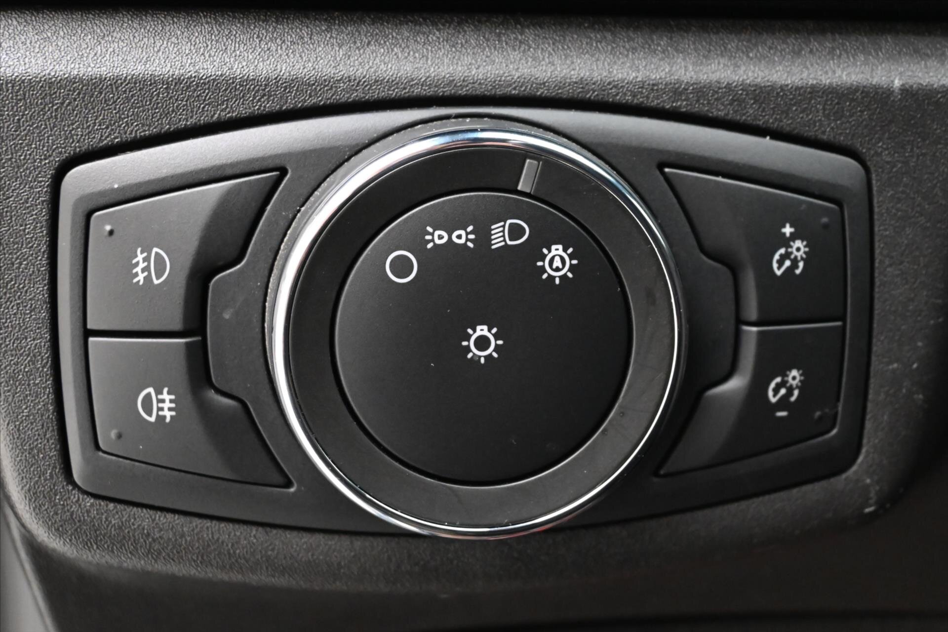 Ford Mondeo Sedan 2,0 l 140 kw