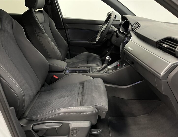 Audi Q3 SUV 1,5 l 110 kw