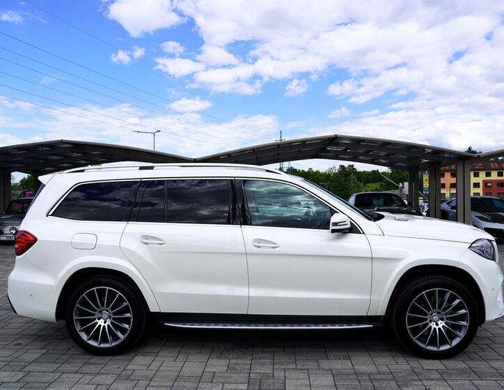 Mercedes-Benz GLS 7