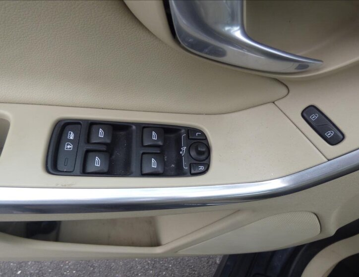 Volvo XC60 Kombi 2,0 l 110 kw