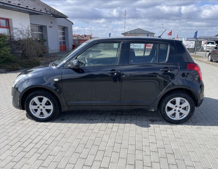 Suzuki Swift Hatchback 1,3 l 67 kw