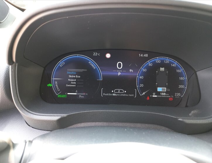 Toyota Yaris Cross 14