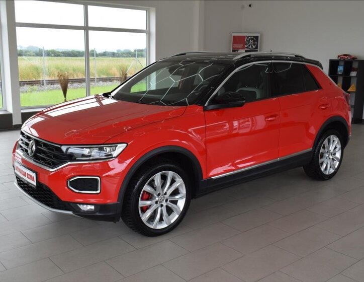 Volkswagen T-Roc SUV / Terénní 2,0 l 140 kw