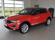 Volkswagen T-Roc SUV / Terénní 2,0 l 140 kw