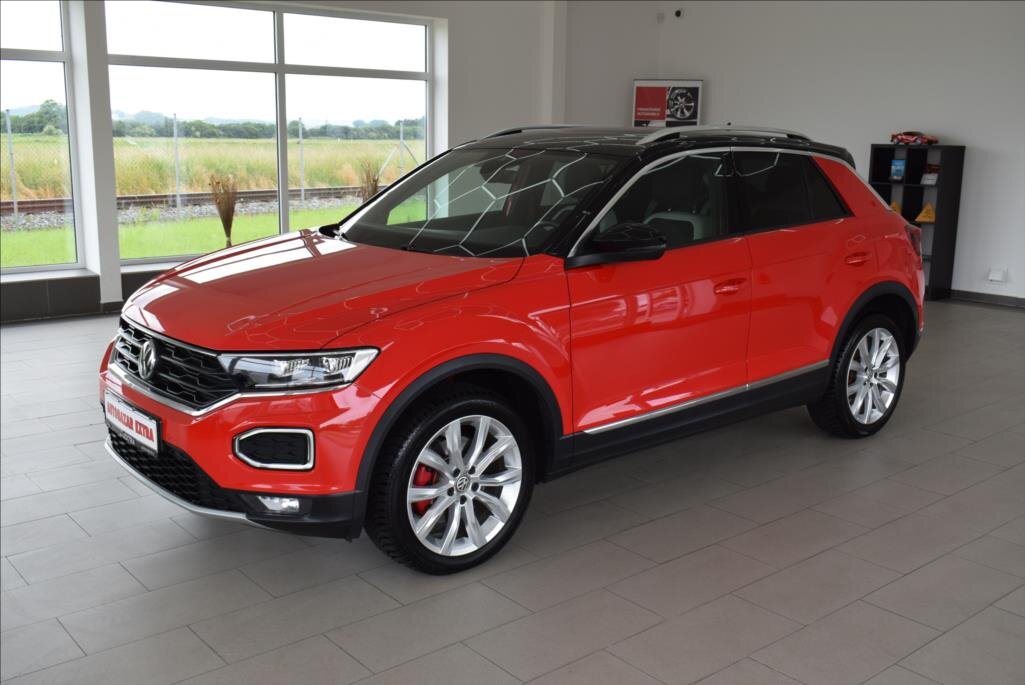 Volkswagen T-Roc SUV / Terénní 2,0 l 140 kw