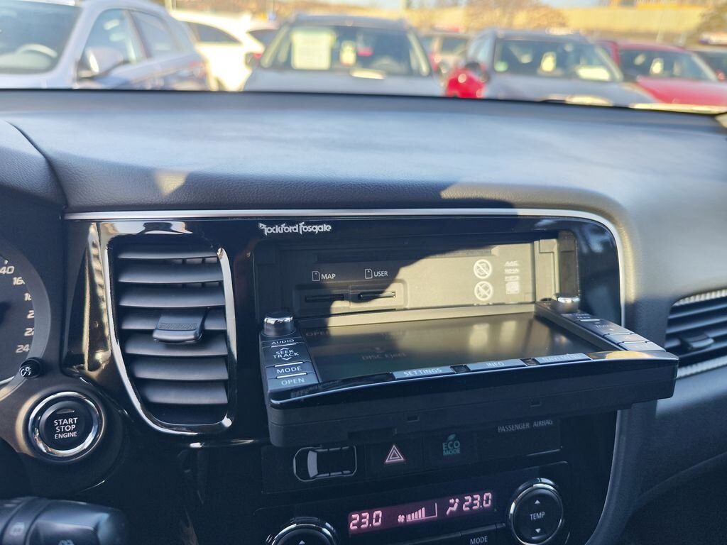 Mitsubishi Outlander SUV / Terénní 2,3 l 110 kw