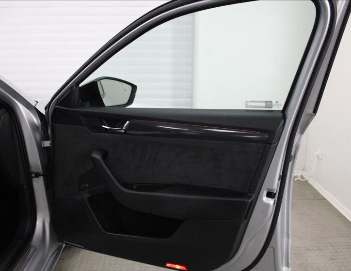 Škoda Superb Kombi 2,0 l 110 kw