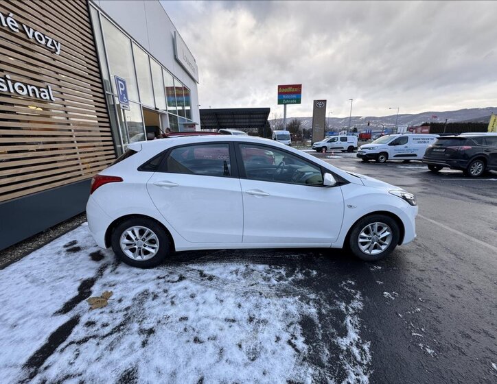 Hyundai i30 14