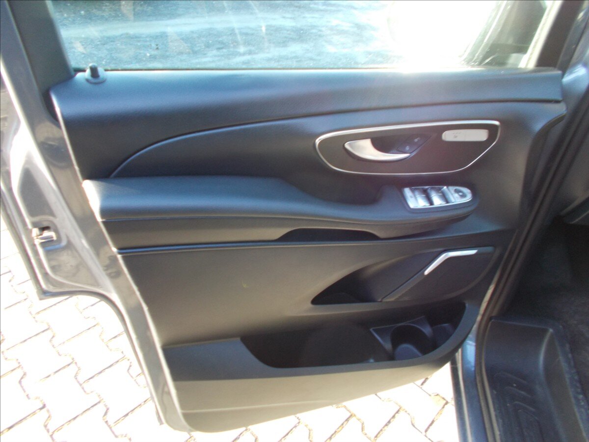 Mercedes-Benz Třídy V MPV 2,1 l 140 kw