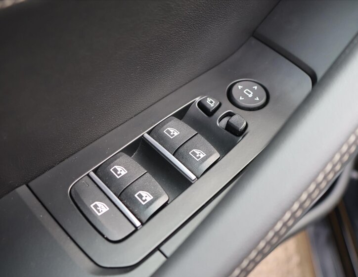 BMW X6 SUV 3,0 l 210 kw