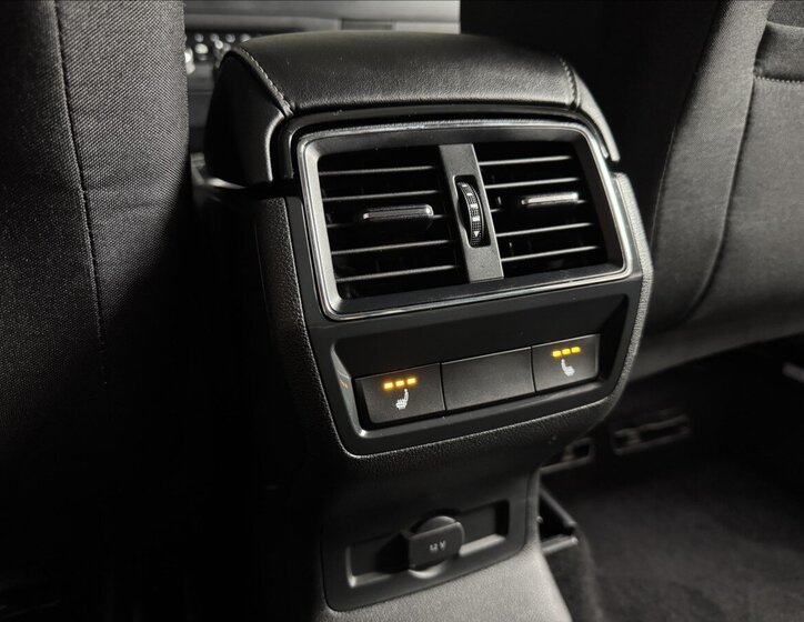 Škoda Karoq SUV / Terénní 2,0 l 85 kw