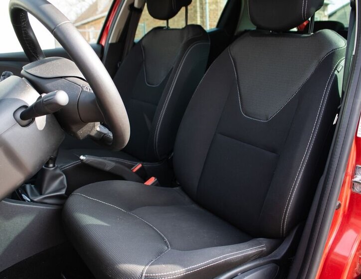 Renault Clio Hatchback 898,0 56 kw