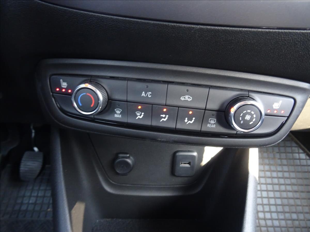 Opel Crossland X MPV 1,2 l 61 kw