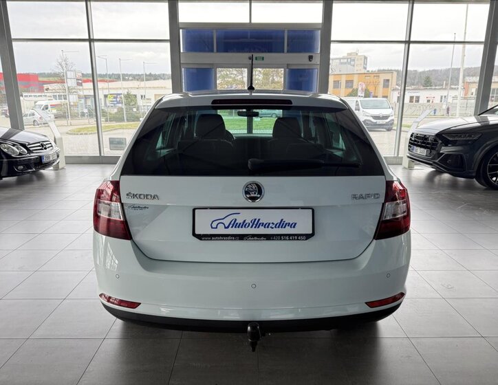 Škoda Rapid Hatchback 999,0 81 kw