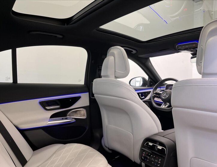 Mercedes-Benz Třídy E 22