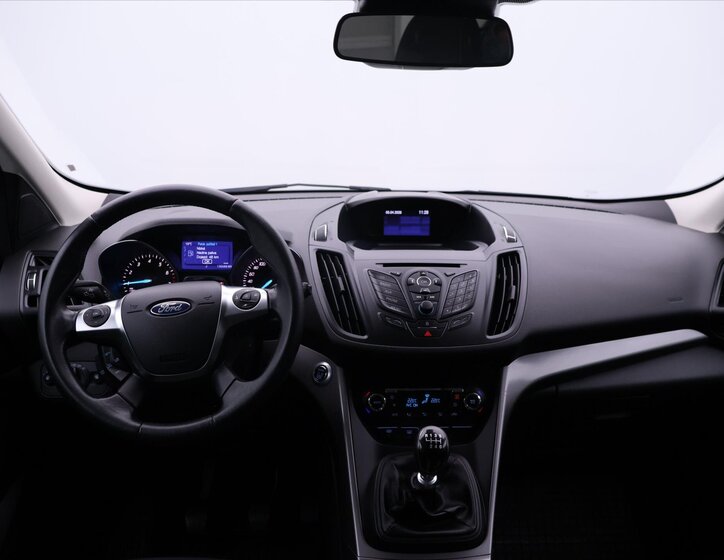 Ford Kuga SUV / Terénní 1,5 l 110 kw