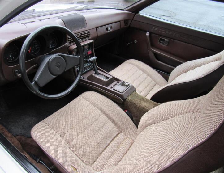 Porsche 924 12