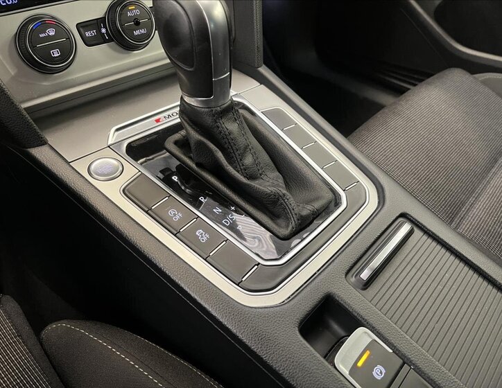 Volkswagen Passat Kombi 2,0 l 140 kw