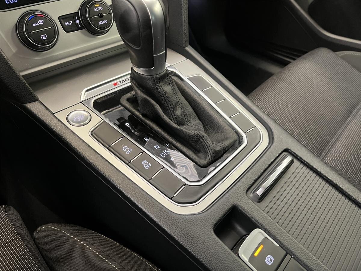 Volkswagen Passat Kombi 2,0 l 140 kw