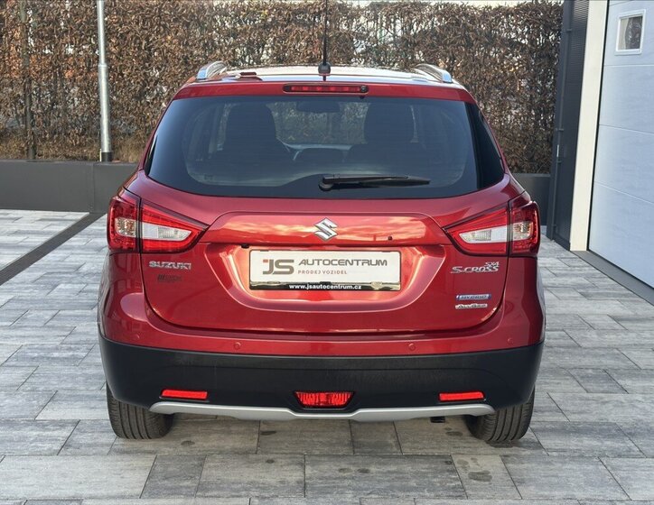 Suzuki S-Cross 6