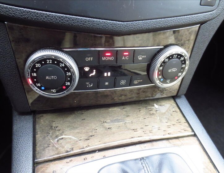 Mercedes-Benz Třídy C Kombi 6,2 l 336 kw