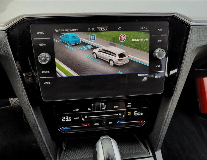 Volkswagen Passat Kombi 1,4 l 160 kw