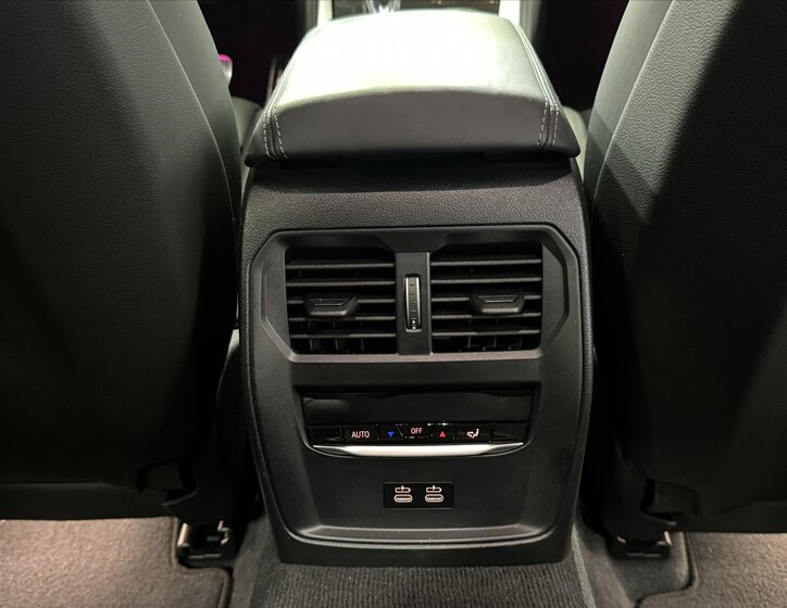 BMW M3 Sedan / Limuzína 3,0 l 375 kw