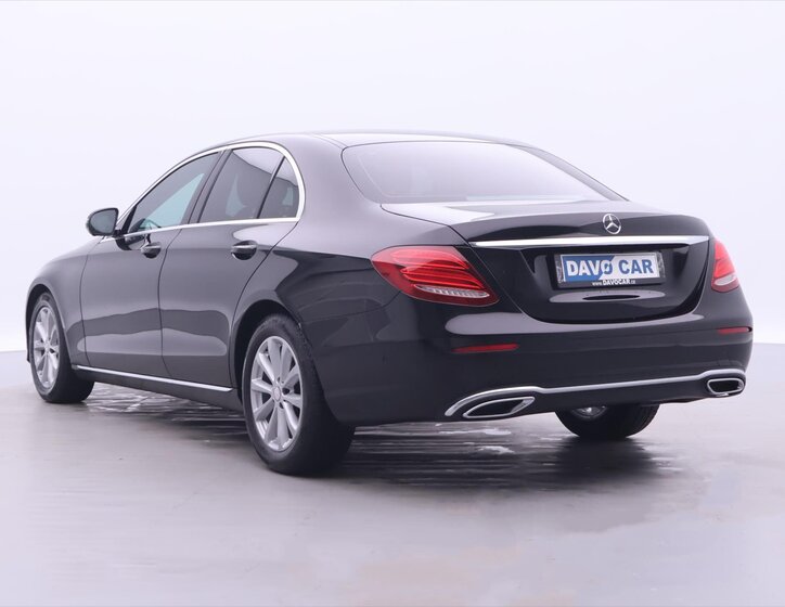 Mercedes-Benz Třídy E Sedan 2,0 l 143 kw
