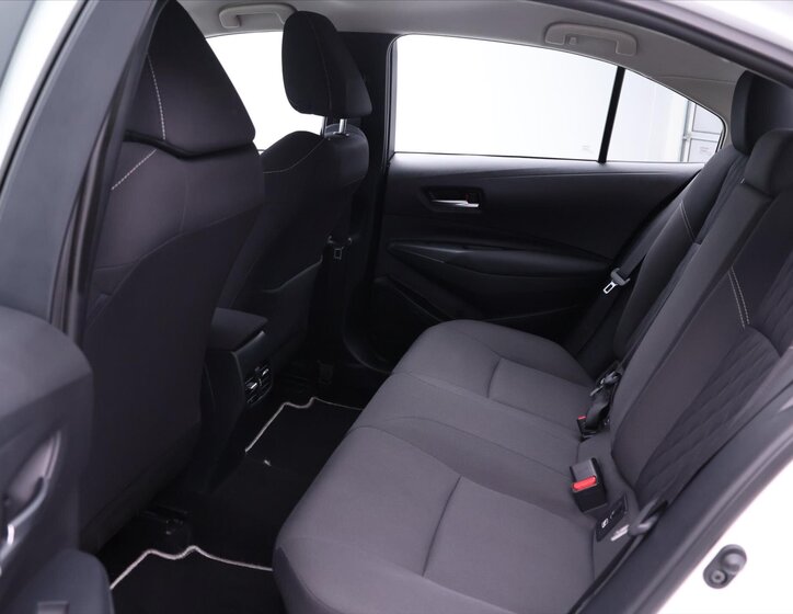 Toyota Corolla Sedan / Limuzína 1,8 l 72 kw