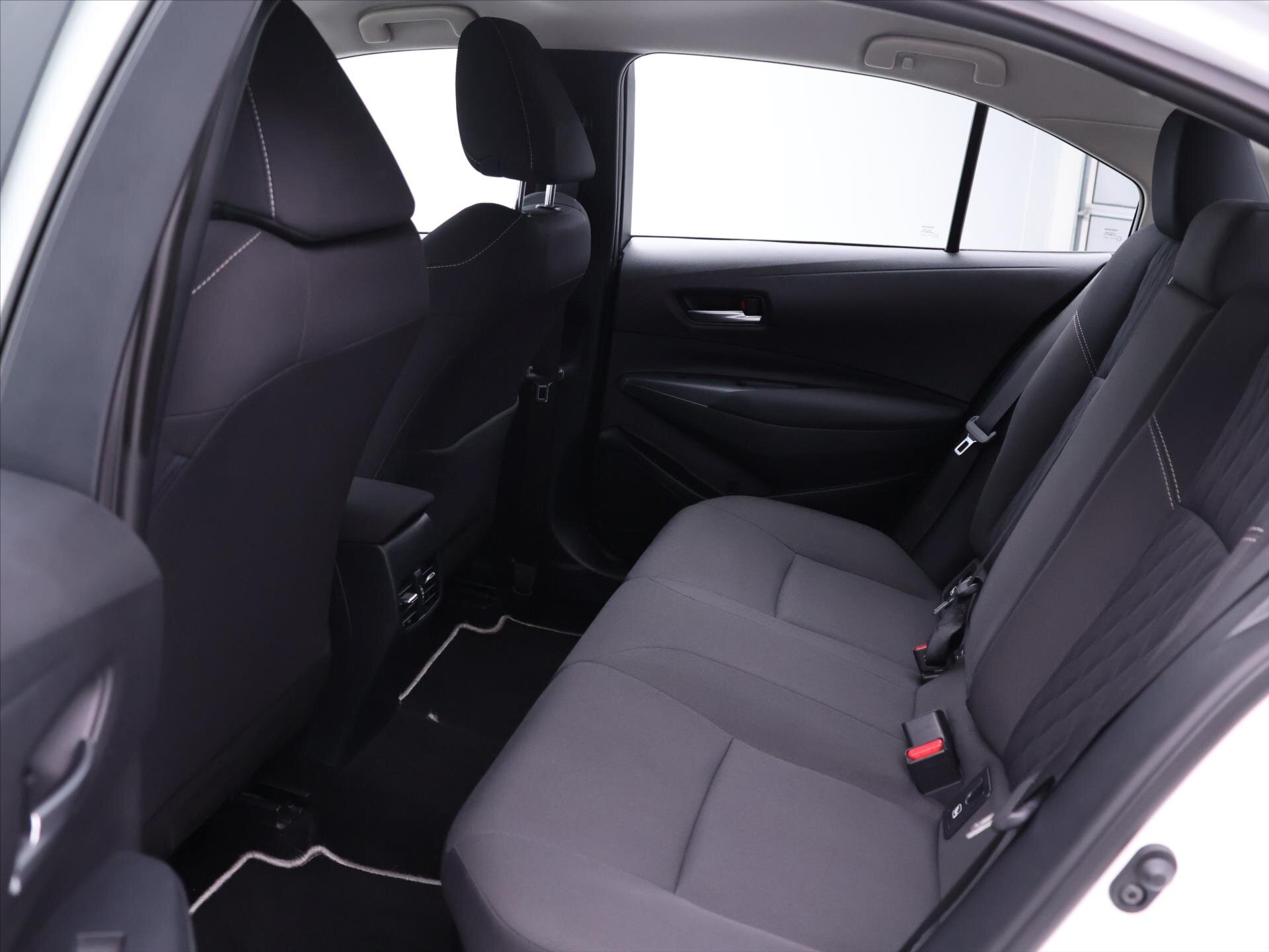 Toyota Corolla Sedan / Limuzína 1,8 l 72 kw