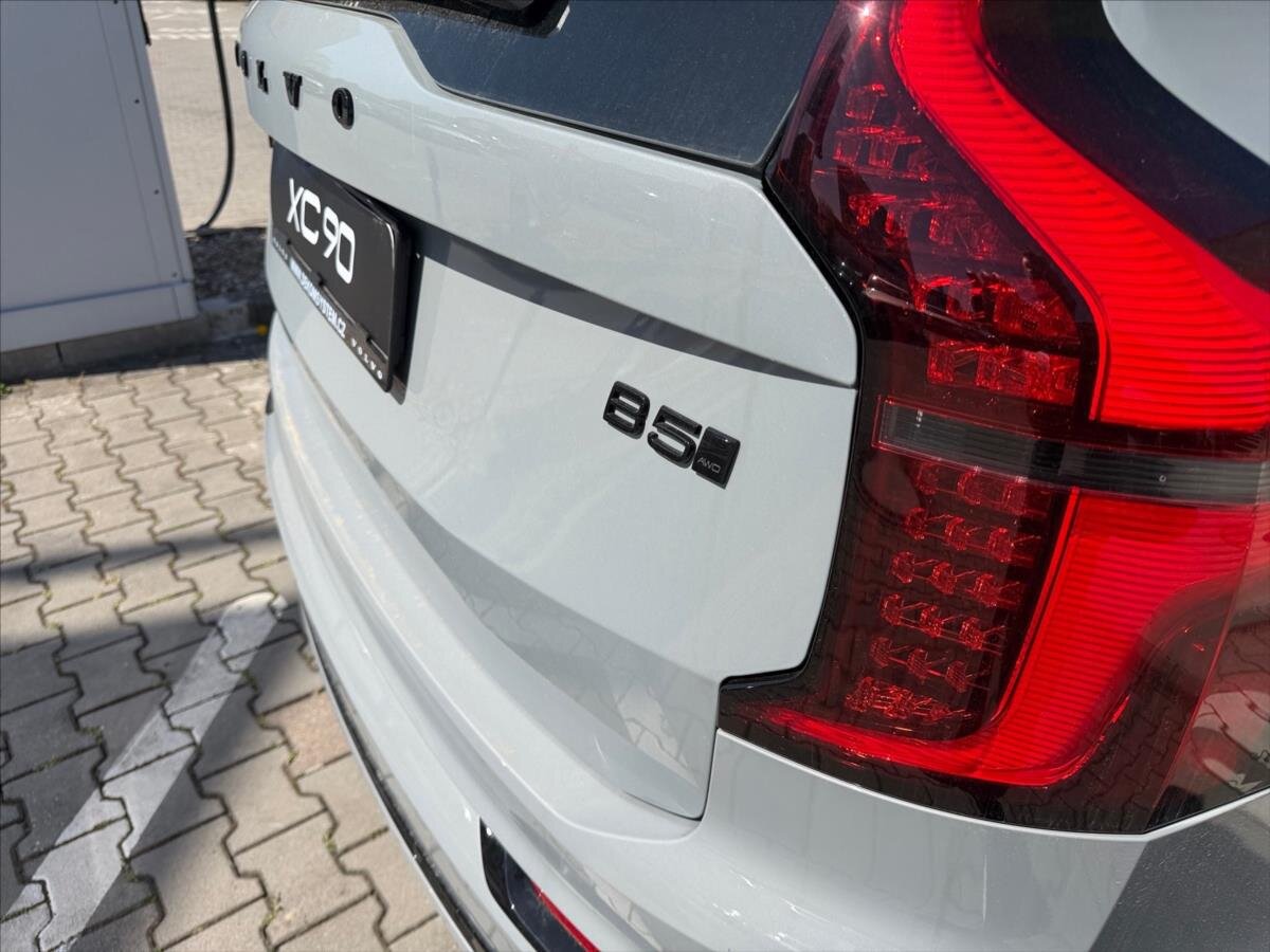 Volvo XC90 SUV / Terénní 2,0 l 0
