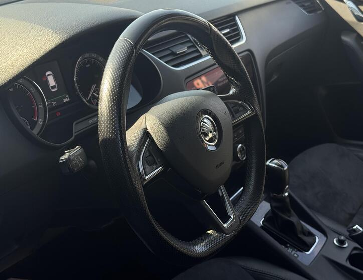 Škoda Octavia 14