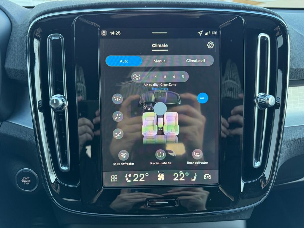 Volvo XC40 SUV / Terénní 2,0 l 120 kw