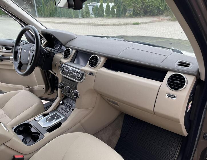 Land Rover Discovery 16