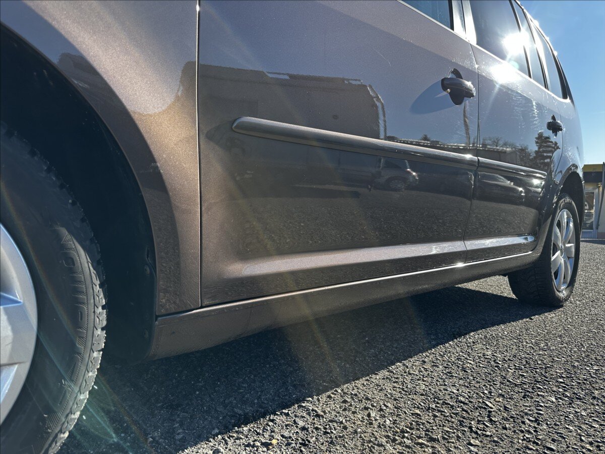 Volkswagen Touran MPV 1,2 l 77 kw