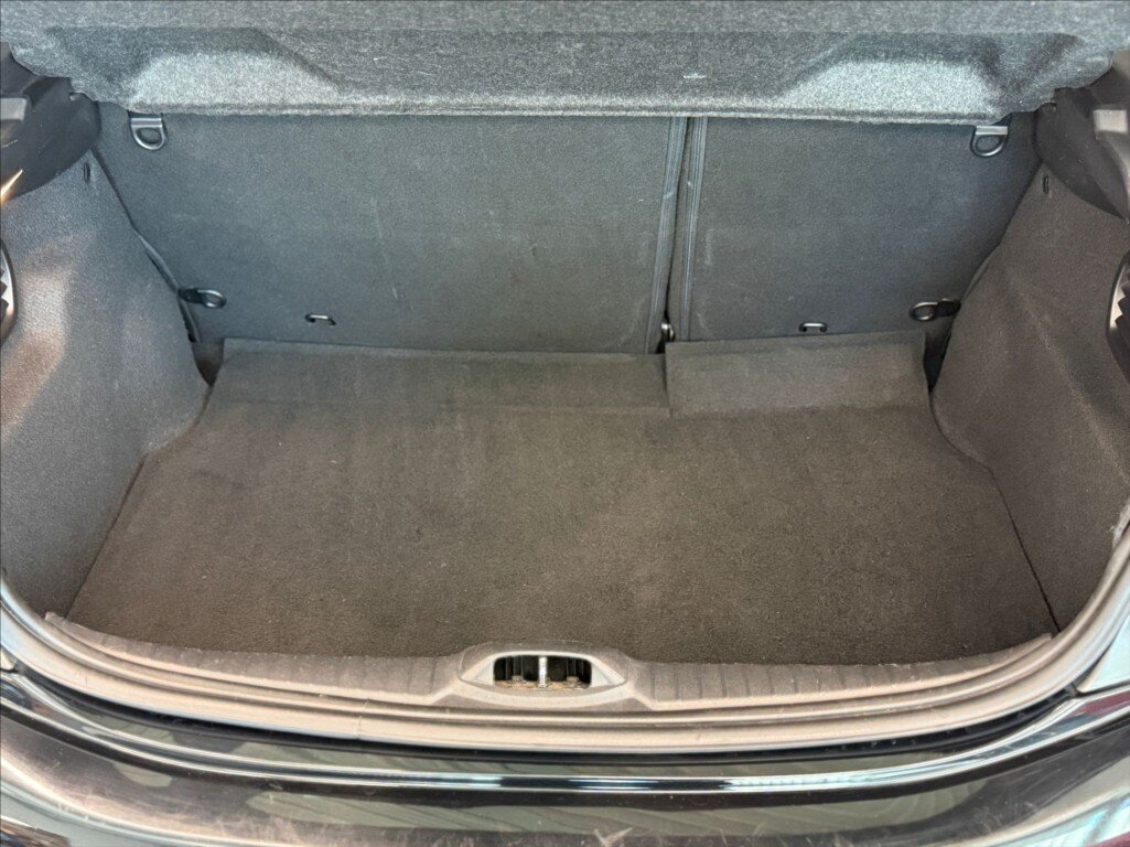 Peugeot 208 Hatchback 1,2 l 81 kw