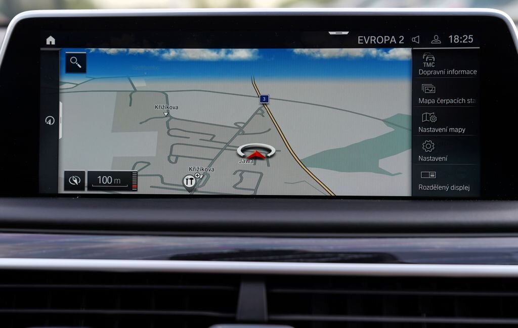 BMW Řada 7 Sedan / Limuzína 4,4 l 390 kw