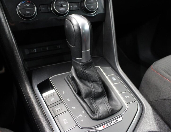 Volkswagen Tiguan SUV / Terénní 2,0 l 137 kw