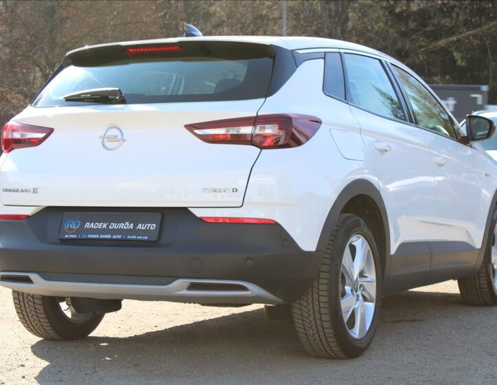 Opel Grandland X SUV / Terénní 1,5 l 96 kw