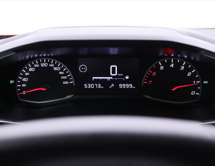 Peugeot 2008 SUV / Terénní 1,2 l 74 kw