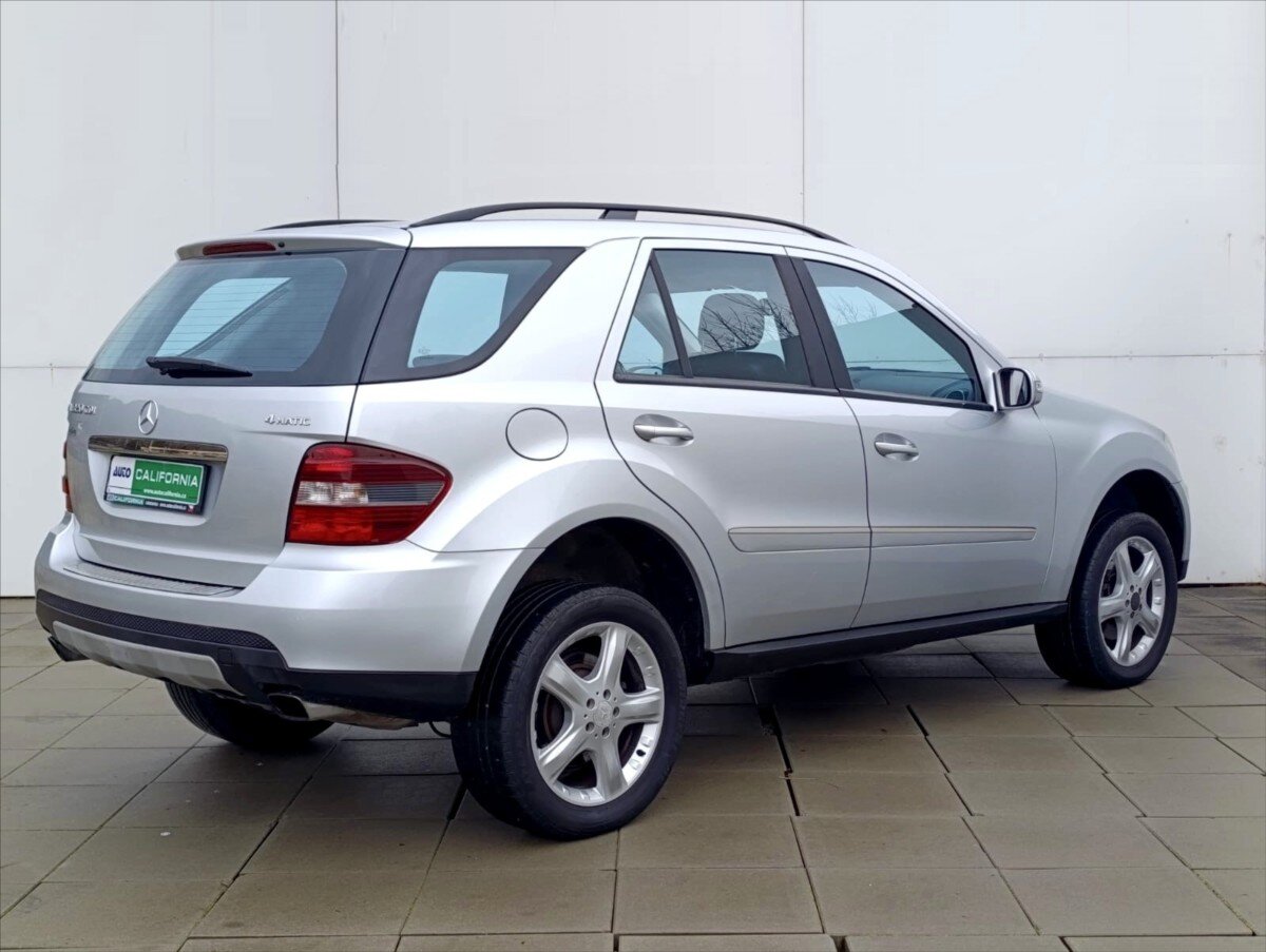 Mercedes-Benz Třídy M SUV / Terénní 3,0 l 165 kw