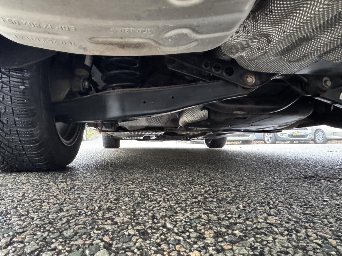 Volkswagen Passat Kombi 2,0 l 103 kw