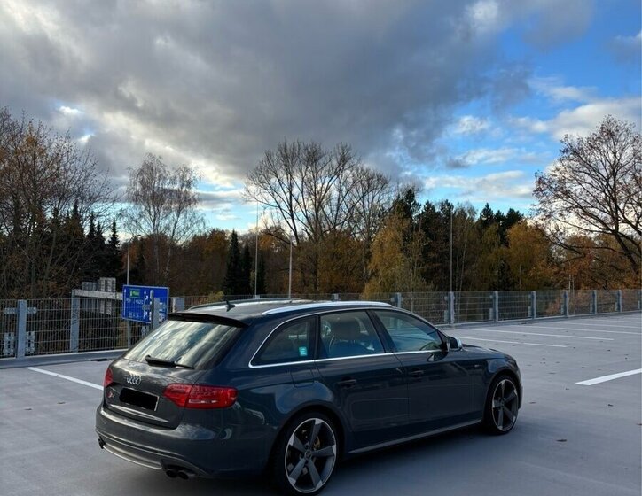 Audi S4 Kombi 0,0 245 kw