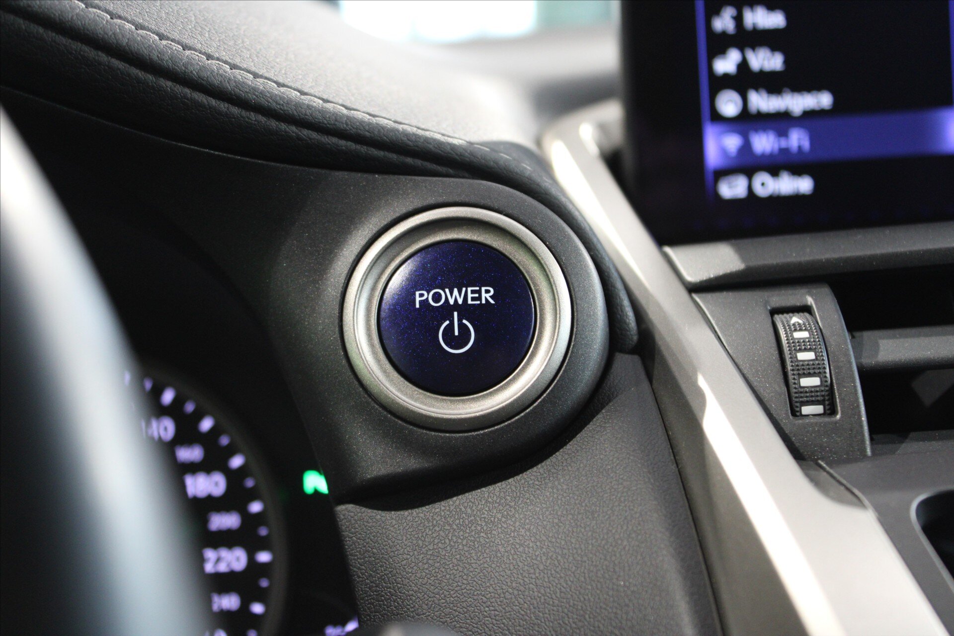 Lexus NX 300h SUV 2,5 l 145 kw