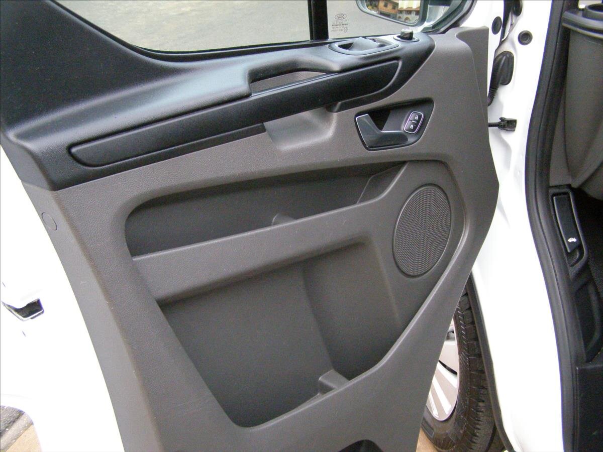 Ford Transit Custom Kombi 2,0 l 77 kw