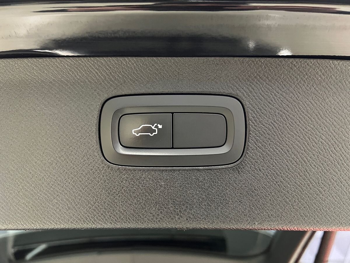 Volvo XC90 SUV 2,0 l 173 kw