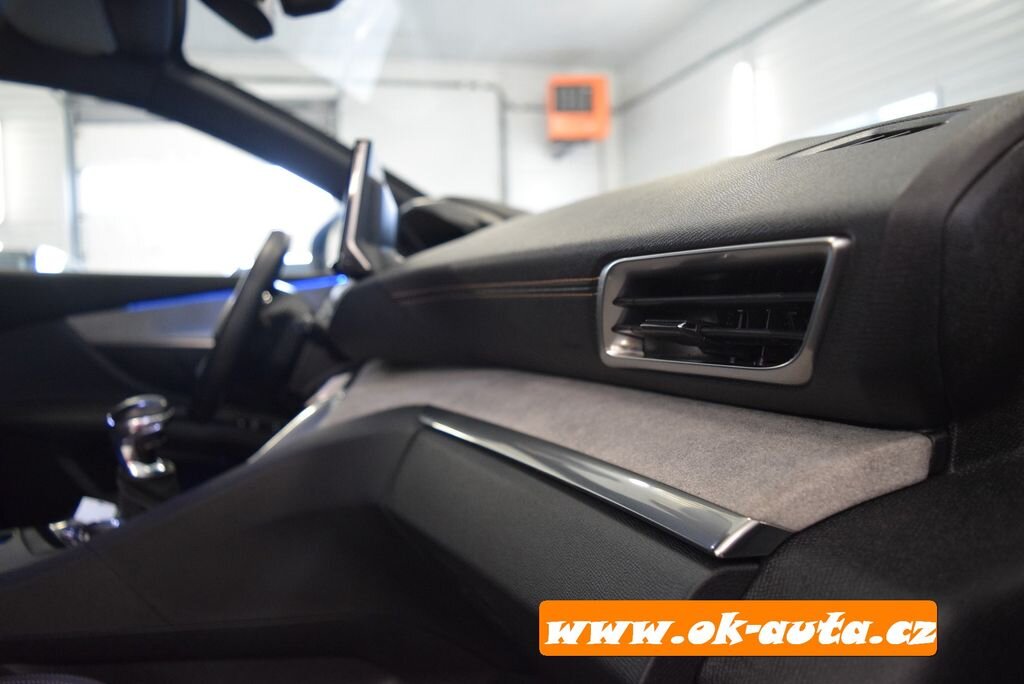 Peugeot 5008 MPV 1,5 l 96 kw