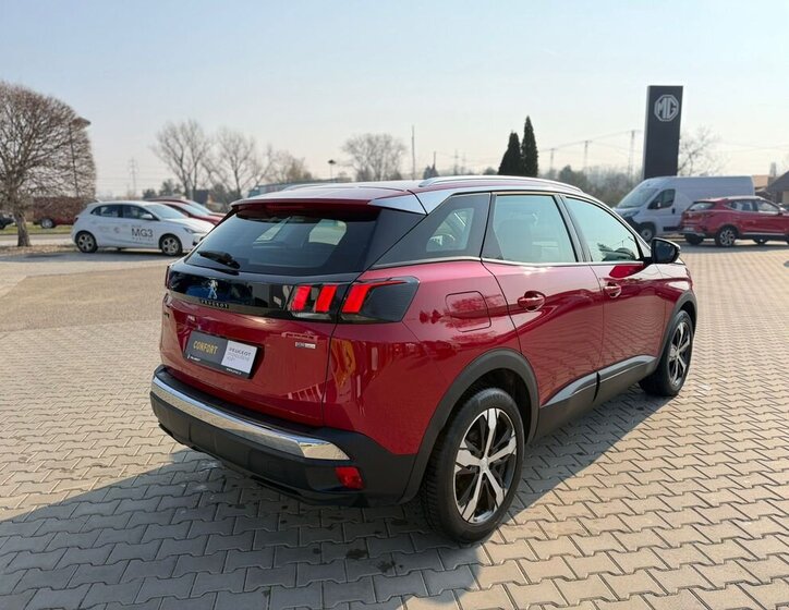 Peugeot 3008 SUV / Terénní 1,2 l 96 kw